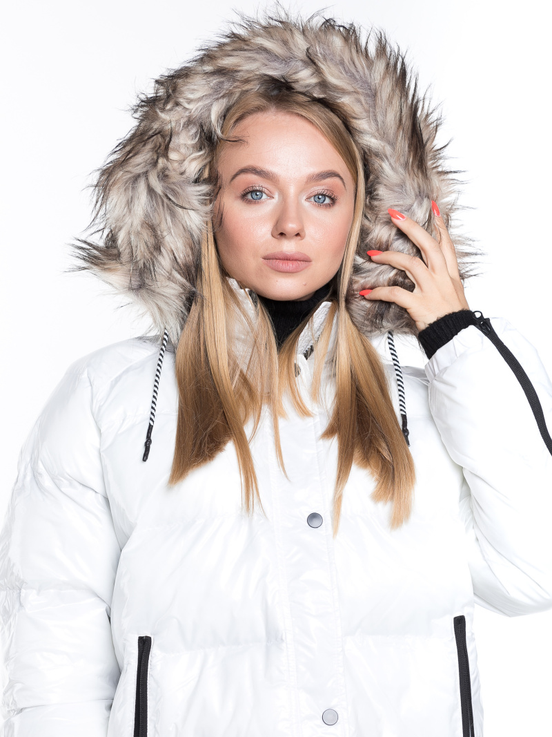 Куртка женская LF2025548